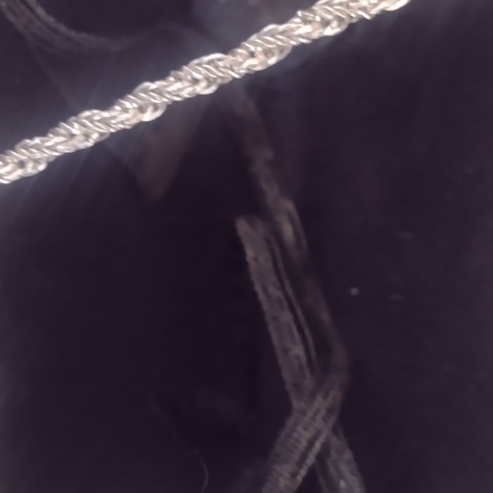 Walborg Clamshell - image 3